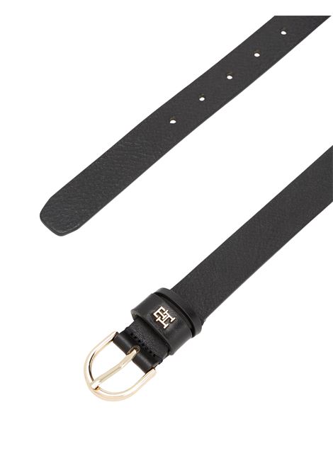 Cintura Essential in pelle con monogramma TH Tommy Hilfiger | AW0AW16836BDS